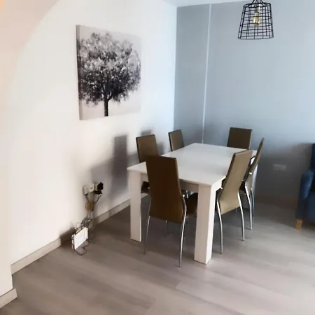 Paradise Promenade Apartment, 2min Distance From Marina Apartamento Larnaca