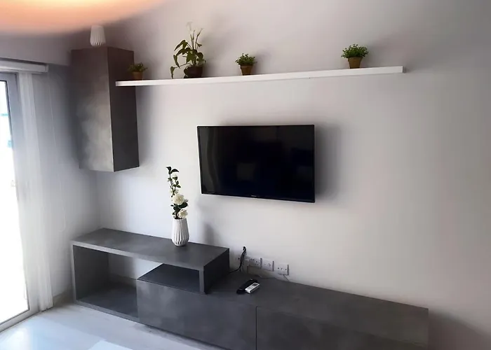 Paradise Promenade Apartment, 2min Distance From Marina Apartamento Lárnaca