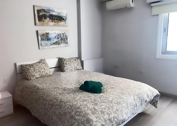 Paradise Promenade Apartment, 2min Distance From Marina Lárnaca