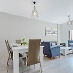 Paradise Promenade Apartment, 2min Distance From Marina Apartament *