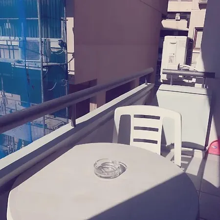 Paradise Promenade Apartment, 2min Distance From Marina Apartment Larnaka